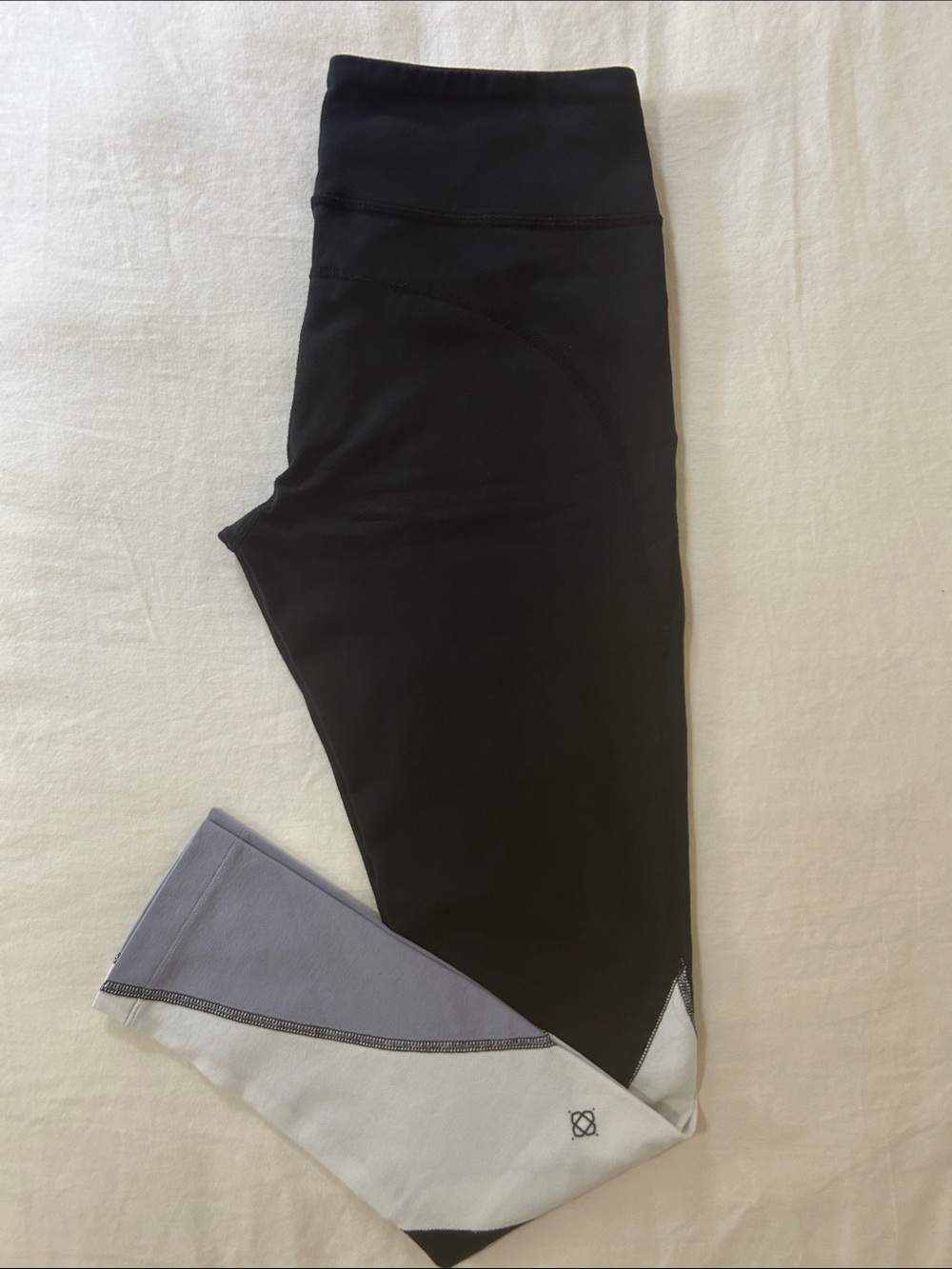 SATVA Cita Organic Cotton Colorblock Leggings - Size M